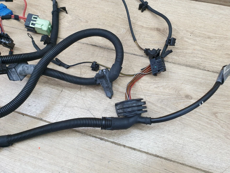 2011 BMW 520D F11 ENGINE WIRING LOOM 736062007/A 851672101 - Image 4 of 4