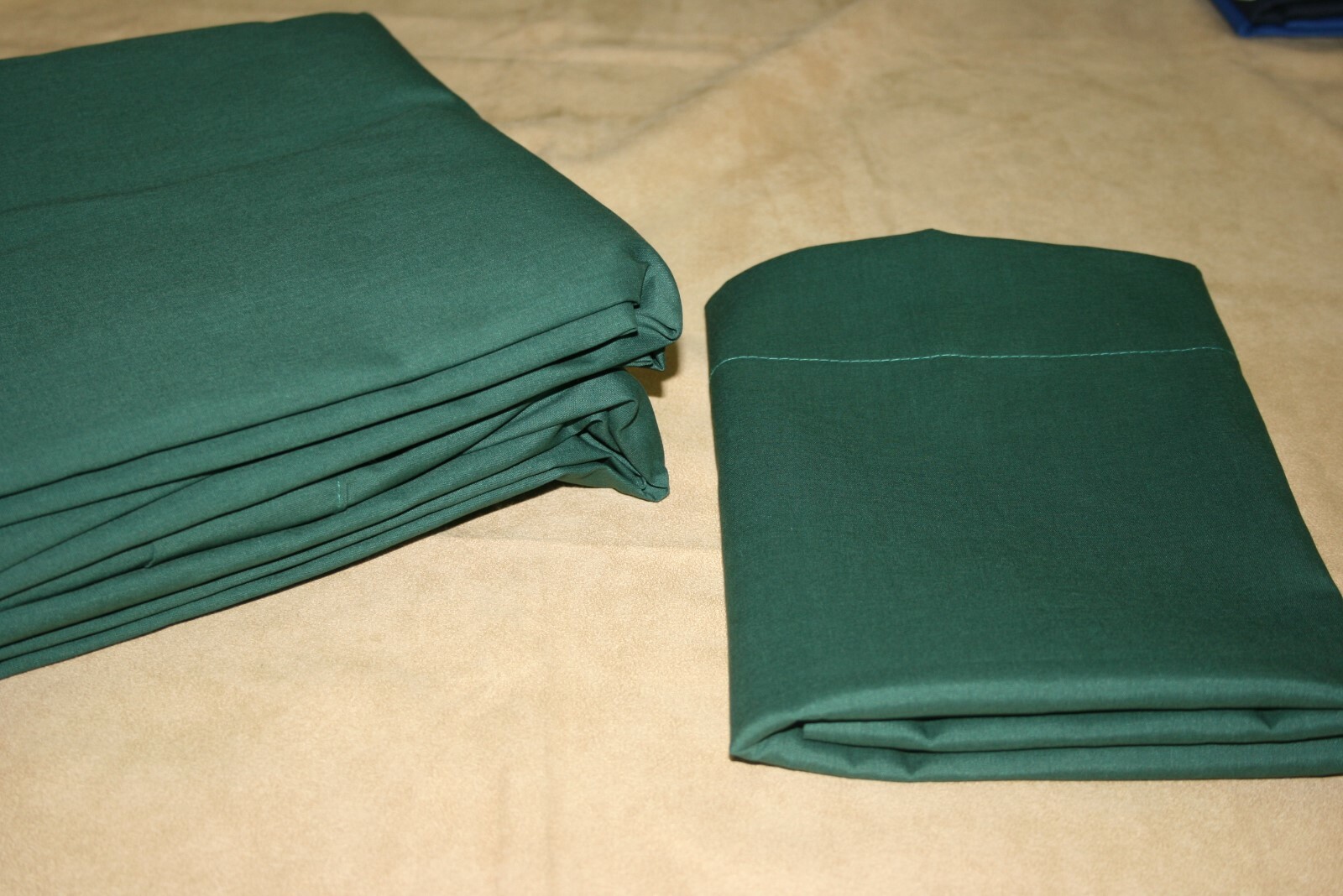 HUNTER GREEN 50/50 Poly Cotton Percale Waterbed Sheet set with poles