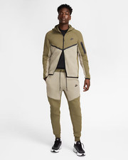 Nike Sportswear Tech Fleece Hoodie  Joggers Set Size Medium  