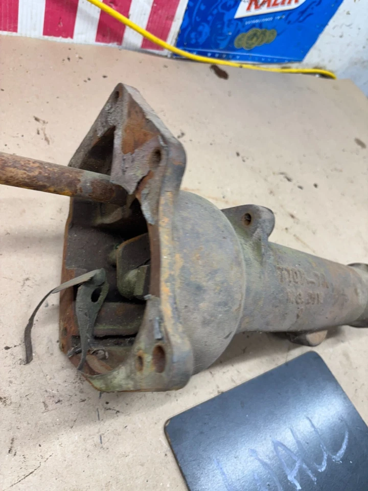 1966 1974 AMC JAVELIN AMX Borg Warner T-10 Tailhousing T10P-7A Tailshaft Housing - Image 4 of 4