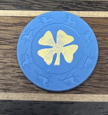 Clover UNIDENTIFIED CASINO casino gaming poker Roulette chip