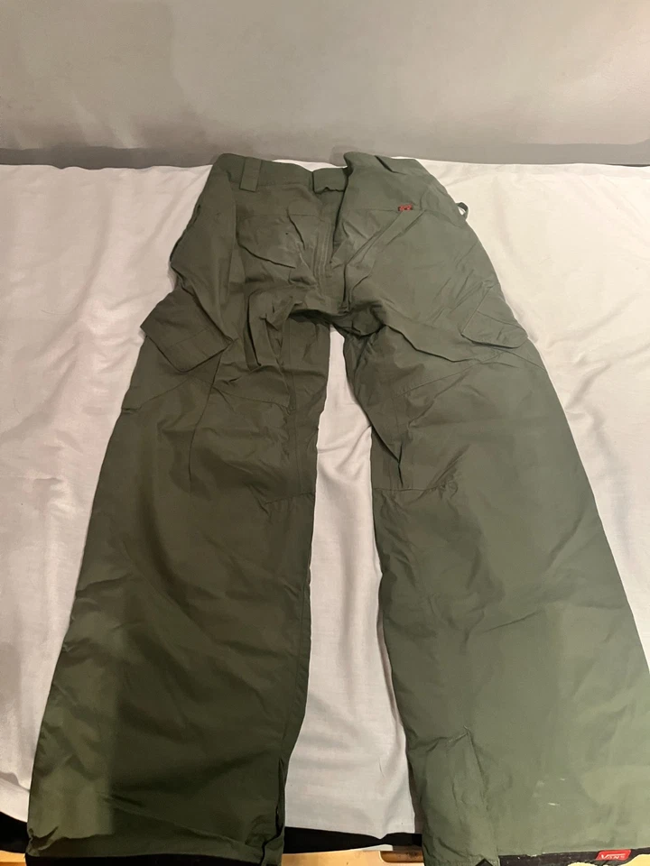 Vans Pantalones de Snowboard Sueltos Verde Ejército Hombre Talla Pequeña 8K/8K Foto 4 de 4