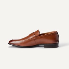 AMAZON ESSENTIALS SQUARE APRON TOE PENNY LOAFER FOAM, SIZE 9- TAN