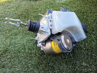 98-05 Lexus GS300 GS400 GS430 ABS Anti Lock Brake Booster Pump Master Cylinder 