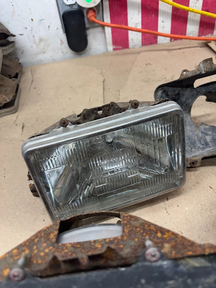 CUBOS DE FAROS 4X6 CON ANILLOS HAZ SELLADO FORD CHEVROLET DODGE PROJECT 4X6 Foto 3 de 4