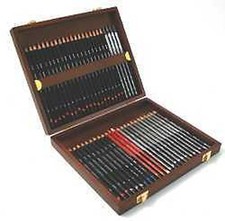 Derwent Sketching Pencils 48 Wooden Box