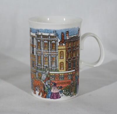 DUNOON CERAMICS ENGLAND CHRISTMAS CAROLERS SCOTLAND BONE CHINA TEA / COFFEE MUG