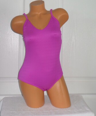 NWOT VENUS MAGENTA WAVED TEXTURE ONE-PIECE SIZE 6 $30