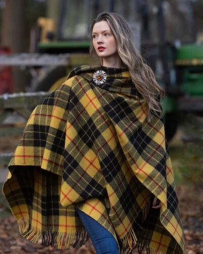 TOLLER SCHOTT Ruana Poncho Macleod Tartan 85 % Wolle NEU gelb schwarz rot kariert £135 - Bild 2 von 5
