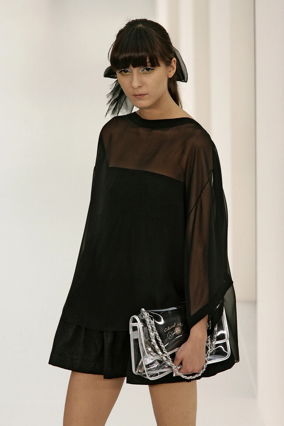 Abito AUTENTICO RUNWAY SS 2007 CHANEL senza spalline nero in seta testurizzata FR 40