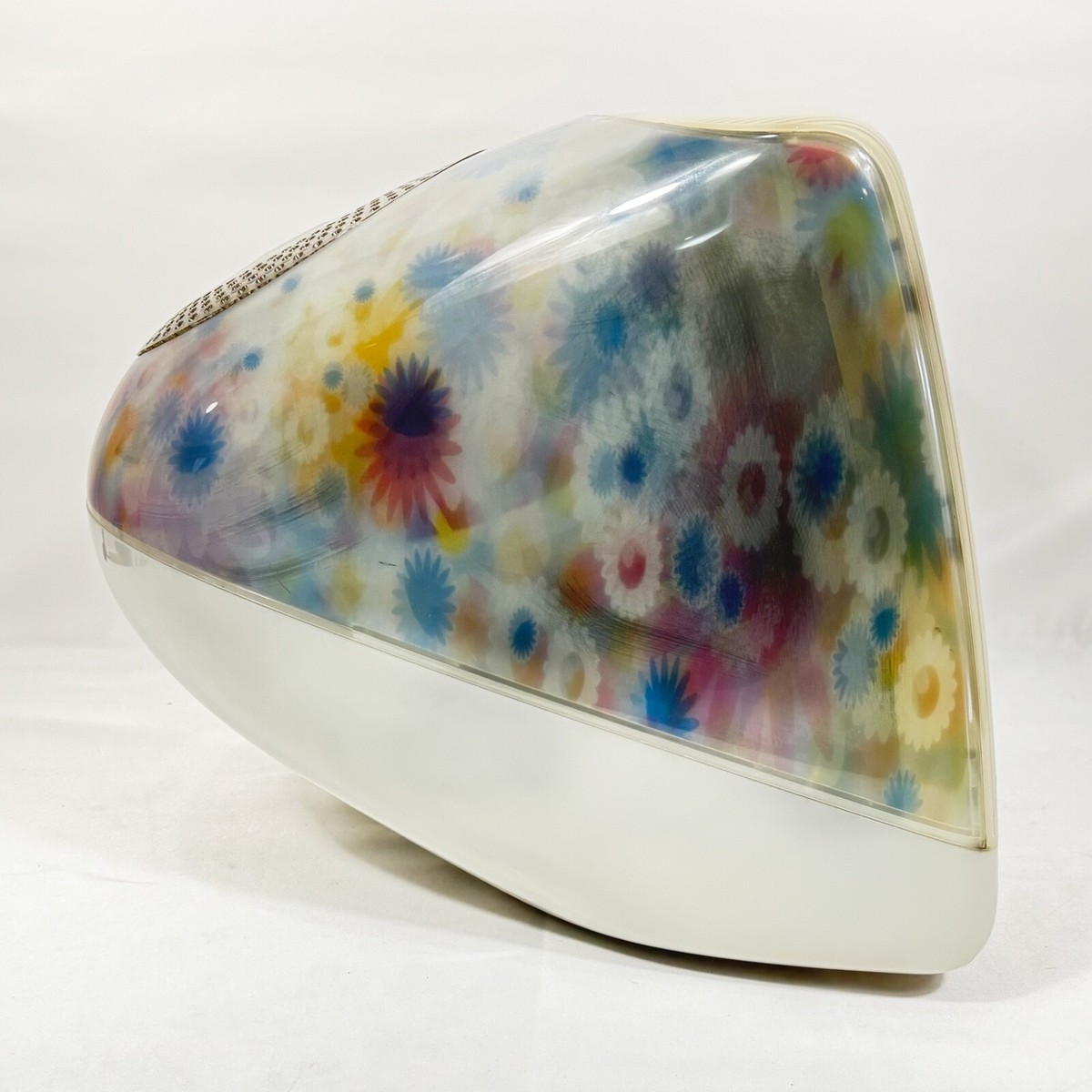 iMac フラワーパワー Flower Power, Blue Dalmatian iMacs arrive: Today in Apple history