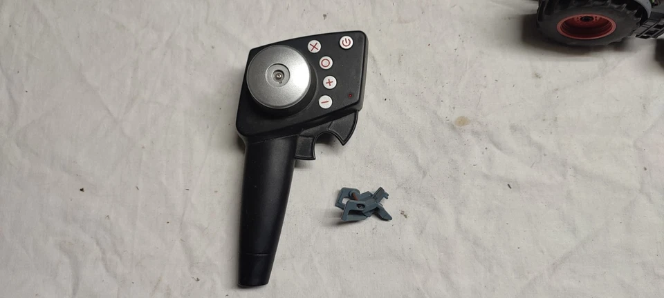 Siku 6880 Control Fendt 939 Traktor mit Fernsteuerung im Maßstab 1/32 - Bild 4 von 4