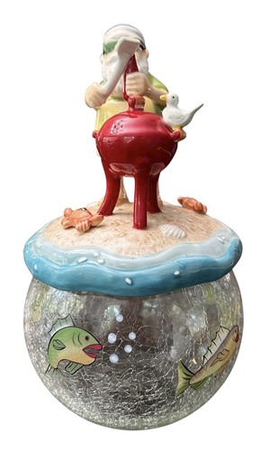 Tarro de galletas de cerámica de vidrio craquelado Paris & BeeBee Santa a la parrilla con pescado de colección - Imagen 2 de 21