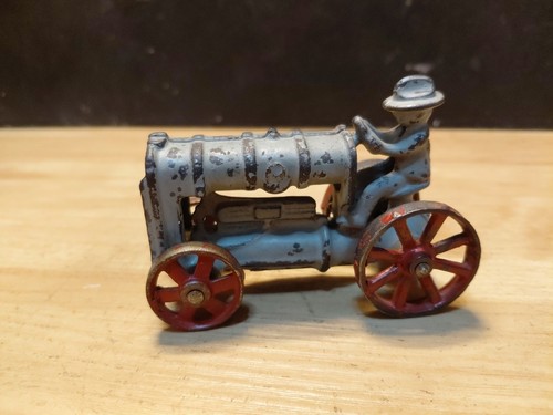 VINTAGE ARCADE Style Gray CAST IRON TRACTOR 3 1/2
