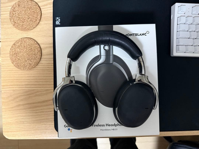 MONTBLANC MB 01 Wireless Headphone Black Used From JAPAN Good