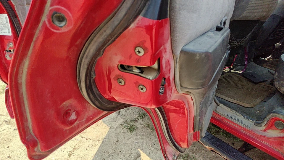 Nissan Pathfinder 1995 conductor pestillo puerta trasera izquierda con varillas/cables trasero OEM Foto 4 de 4