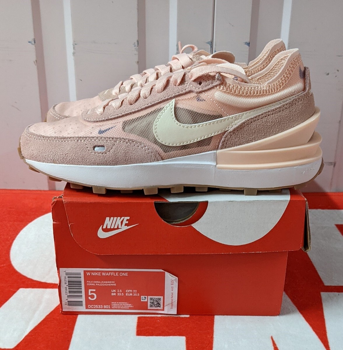 nike waffle one coral