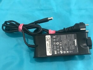DELL Netzteil Ladegerät 19,5 V 4,62A Modell: LA90PS1-00