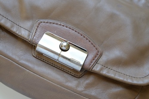 Coach Vintage Brown Gray Leather Shoulder Handbag Zip Top Medium Purse - Prelove - Picture 17 of 23
