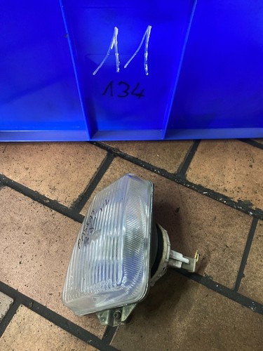 Original VW Passat 32B B2 Blende Nebelscheinwerfer vorne links HELLA