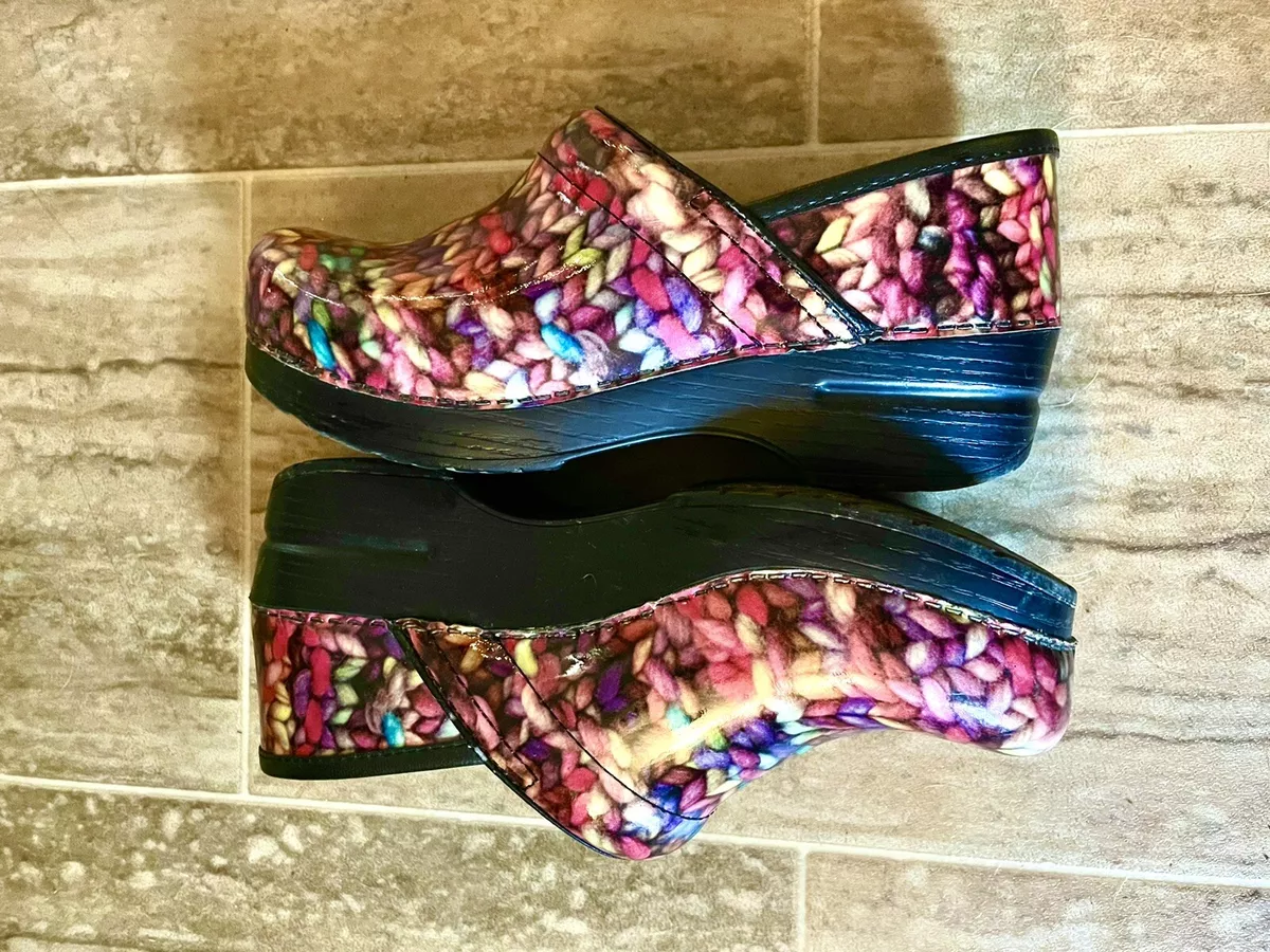 Dansko knit pattern clogs sale
