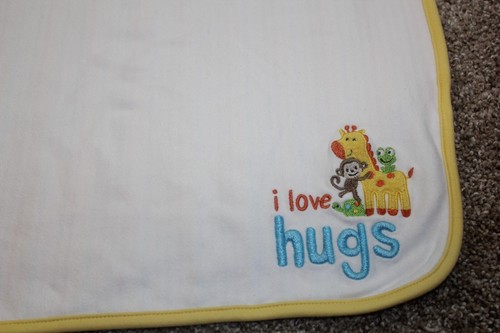 Just One You Carter's I Love Hugs Giraffe Frog White Yellow Striped Blanket RARE - Picture 3 of 6