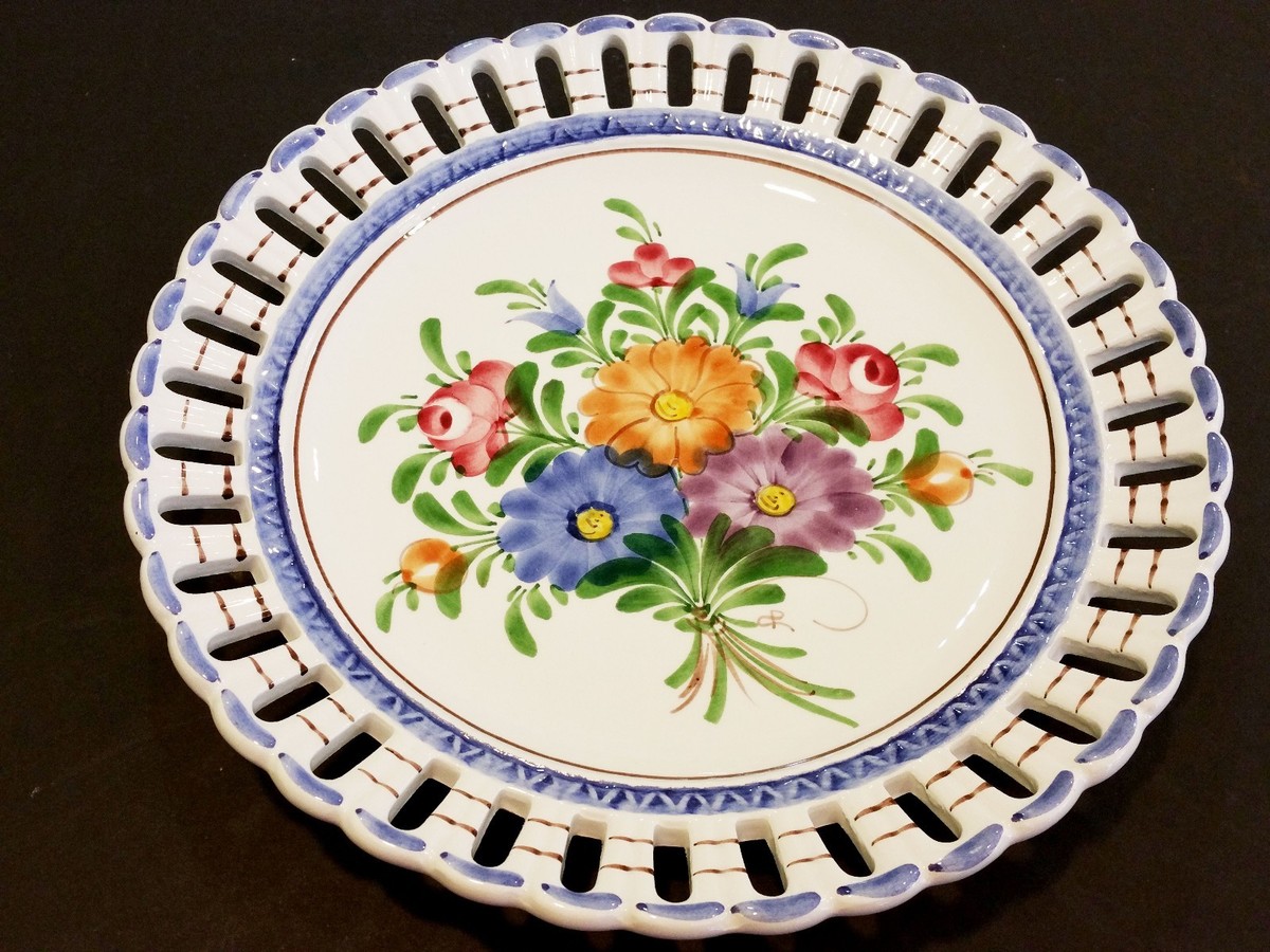 OLD VINTAGE HAND PAINTED FLORAL WECHSLER SCHWAZ TIROL PLATE, 9 1/2