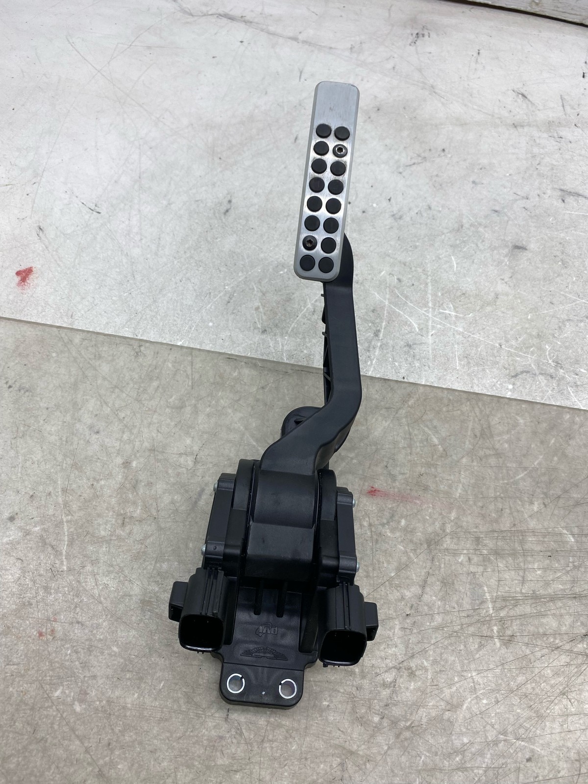 2013-2016 ASTON MARTIN DB9 Gas Pedal Travel Sensor & Brake Pedal Set 8D339N734AC