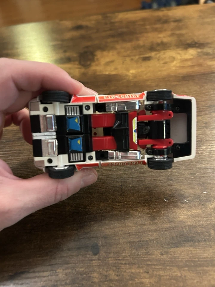 Transformers G1 ALERTA ROJA Takara 1980-82 Jefe de Bomberos Blanco Lamborghini De Colección Foto 4 de 4