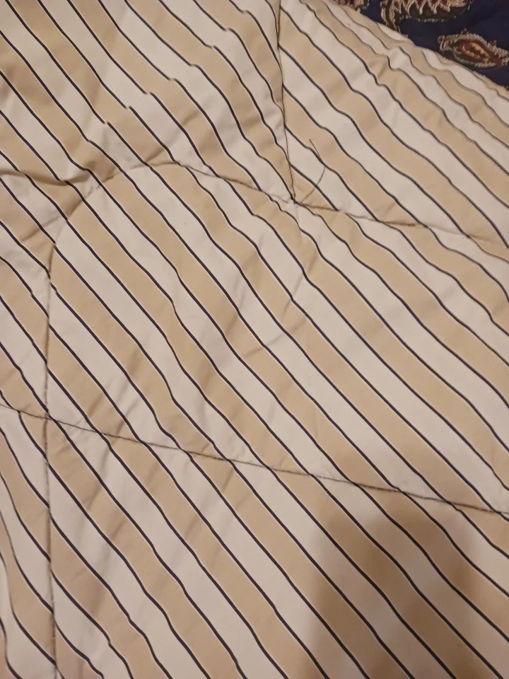 Vtg 90s Laura Ashley Navy Grand Paisley Reversible Full Comforter Made In USA - Image 4 of 4