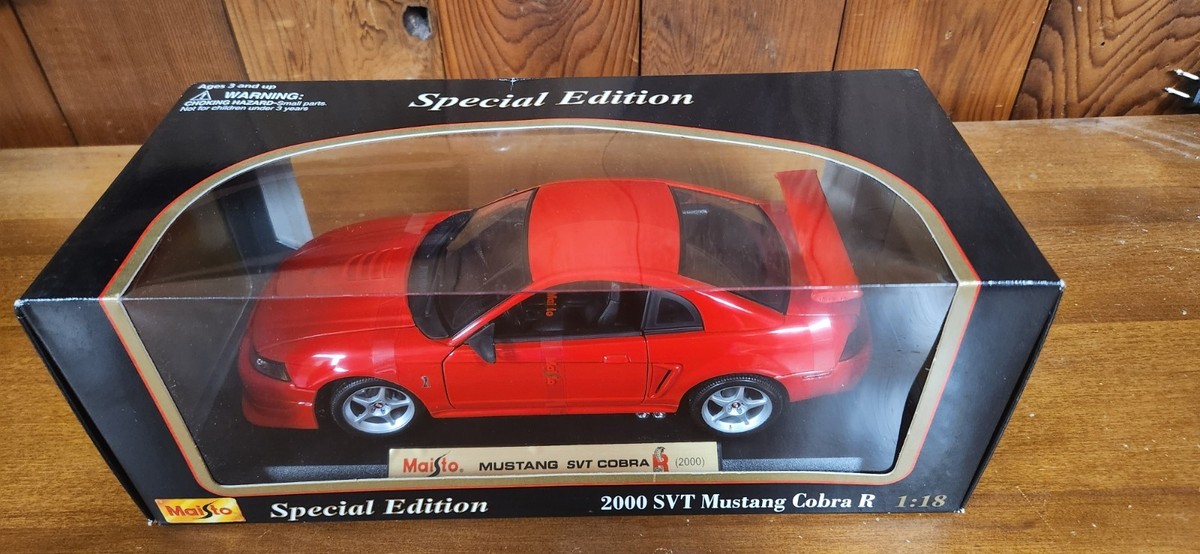 Maisto 2000 Ford Mustang SVT Cobra 1:18 Diecast Car for sale