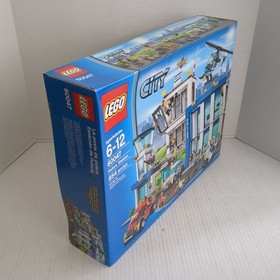 LEGO CITY Police Station (60047)