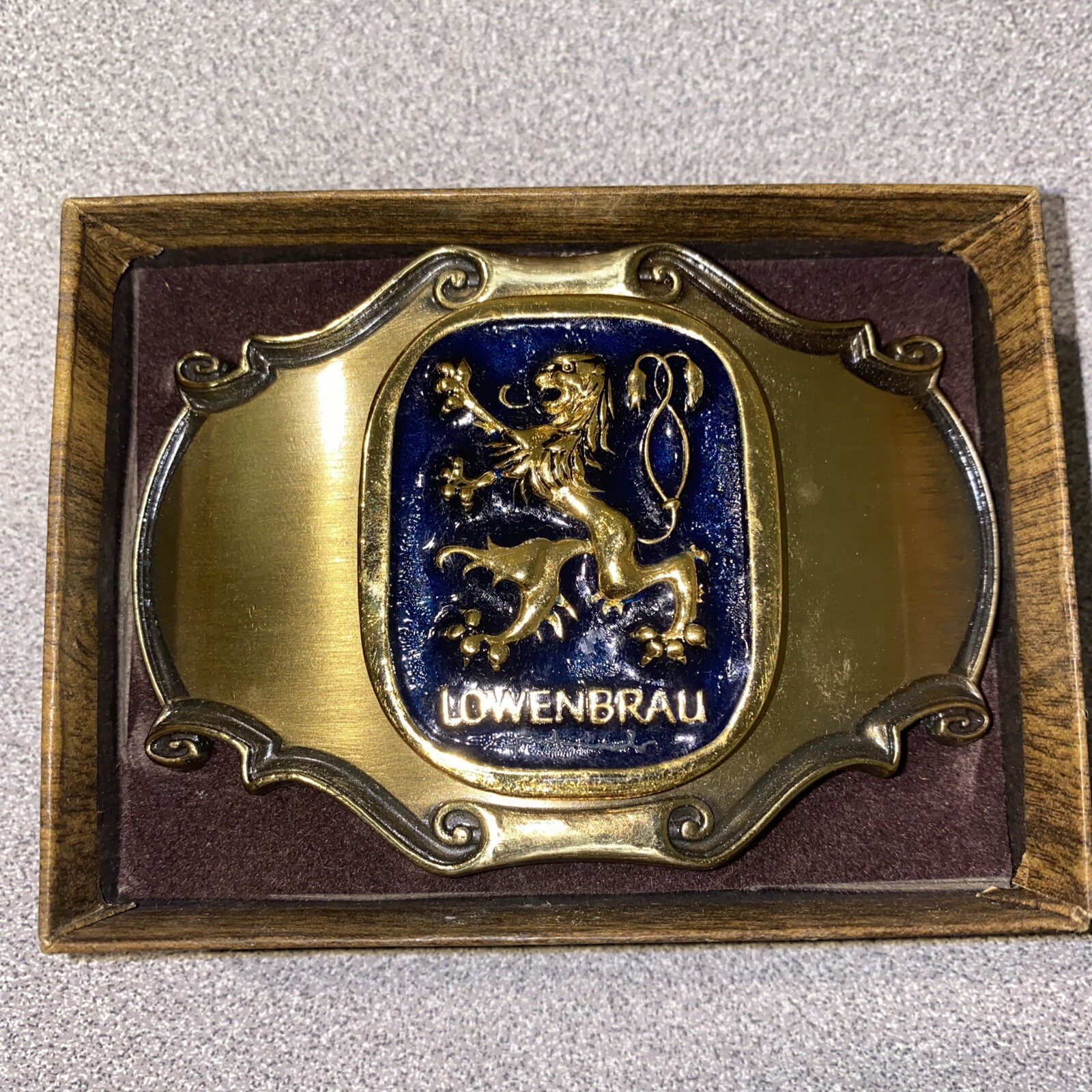 Boucle De Ceinture Vintage Lion Avec La Langue Tirée - Style Lowenbrau Ou 
