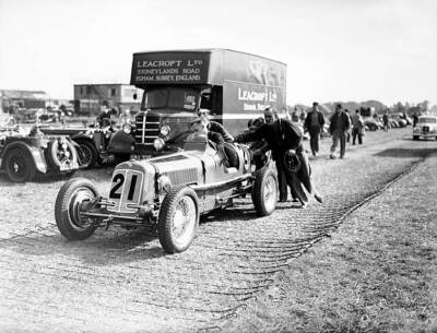 Bob Gerard receives a helping hand to get his ERA started Motor Racing Photo