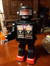 Robot Battery Operated Walking Moon Explorer Interpur Used