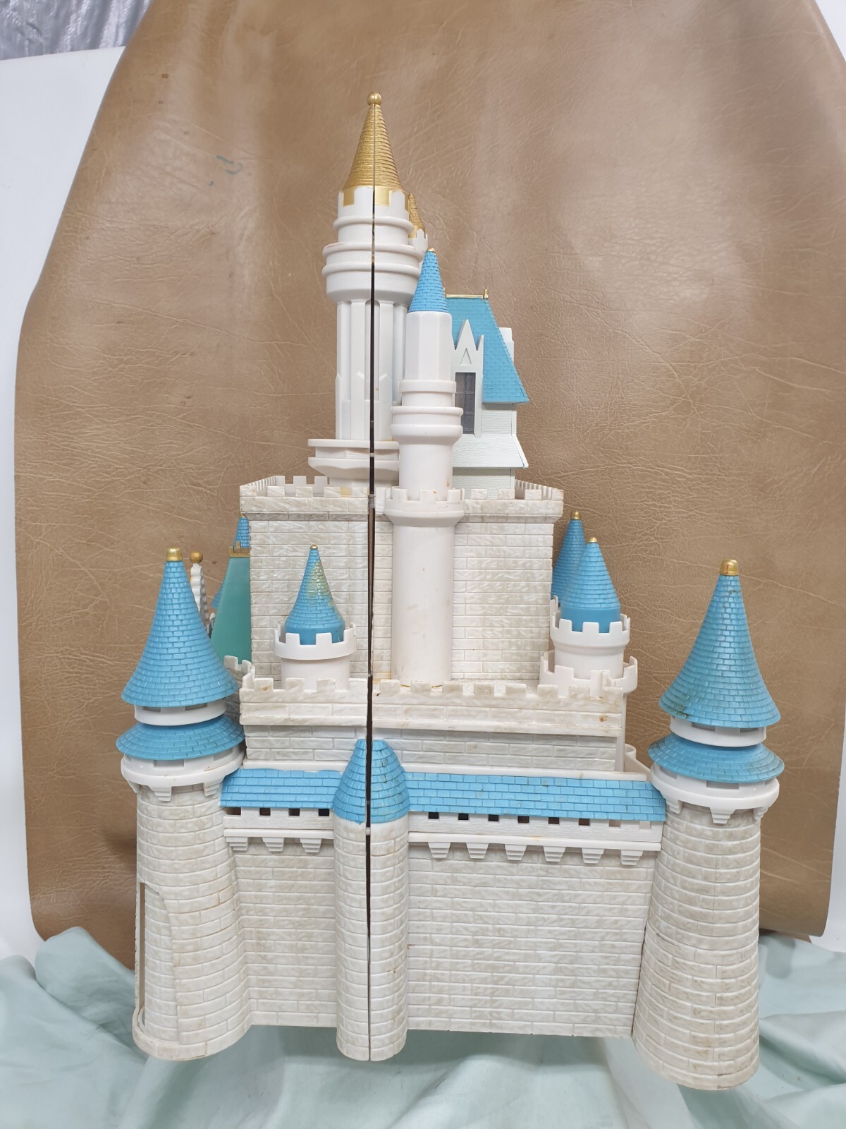 Walt Disney World Cinderella Castle Monorail Park Playset Vintage