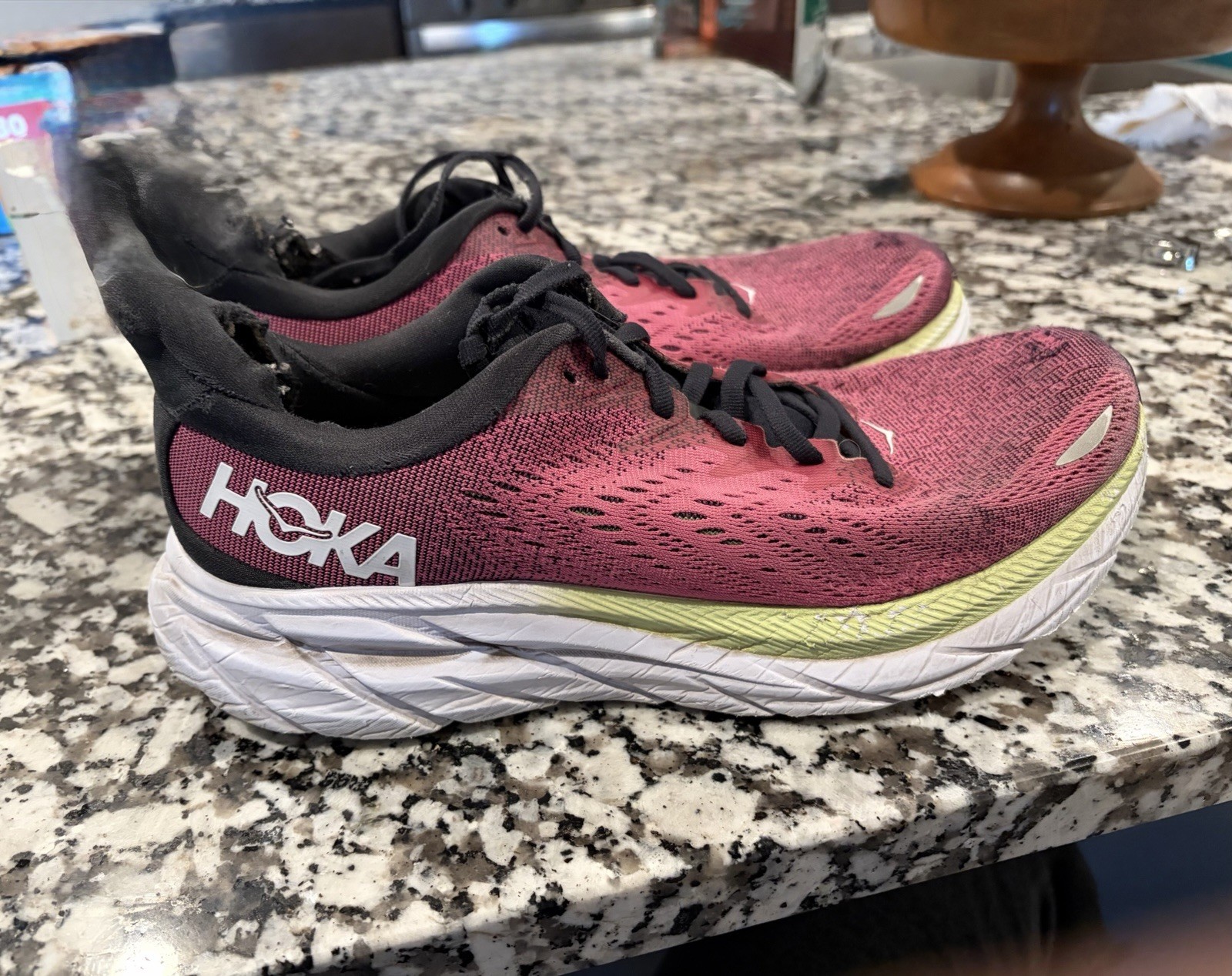 Hoka One One Women's Clifton 8 Running Shoes Pink, Size 9