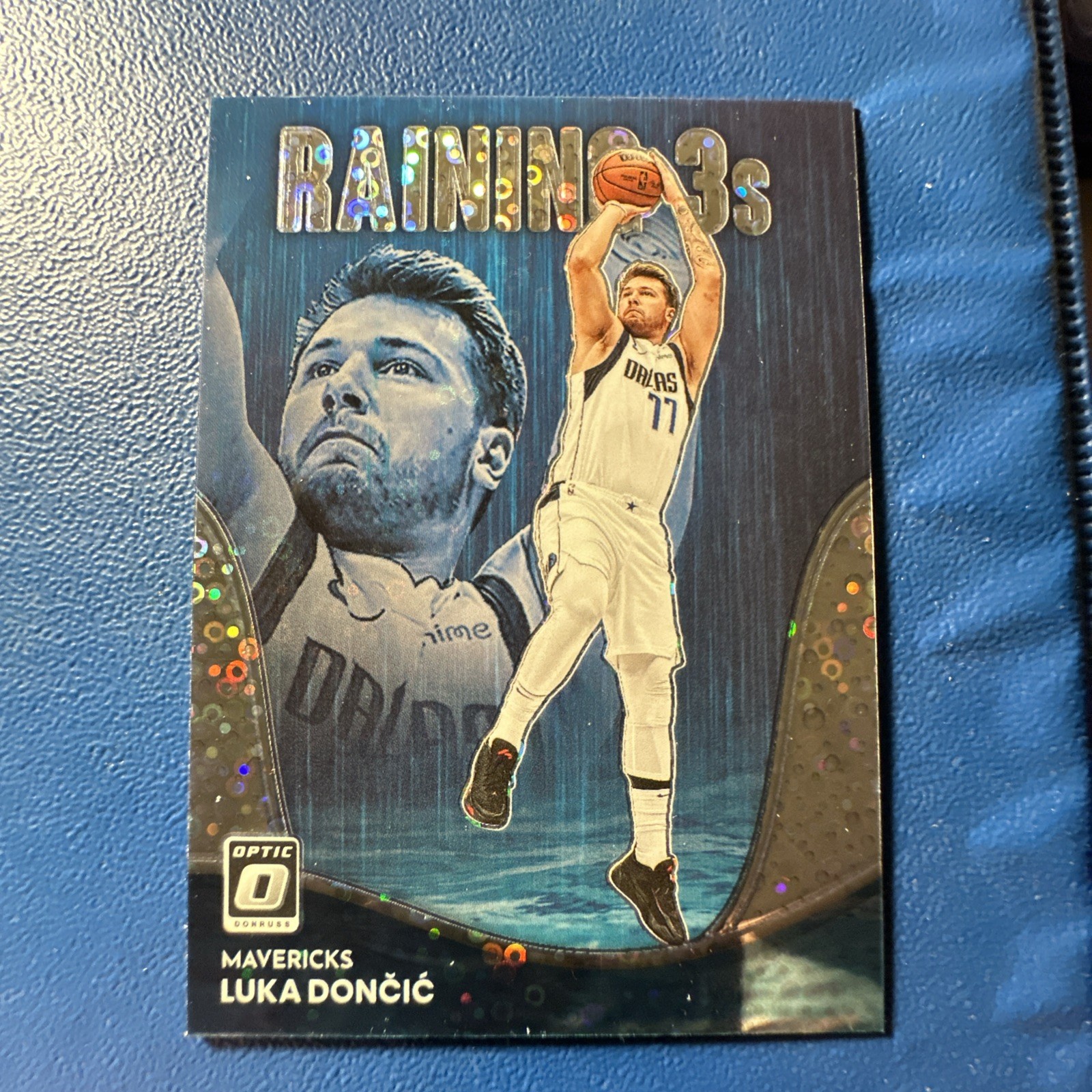Luka Doncic 2022-23 Panini Donruss Optic - Raining 3s Fast Break Silver Disco #7