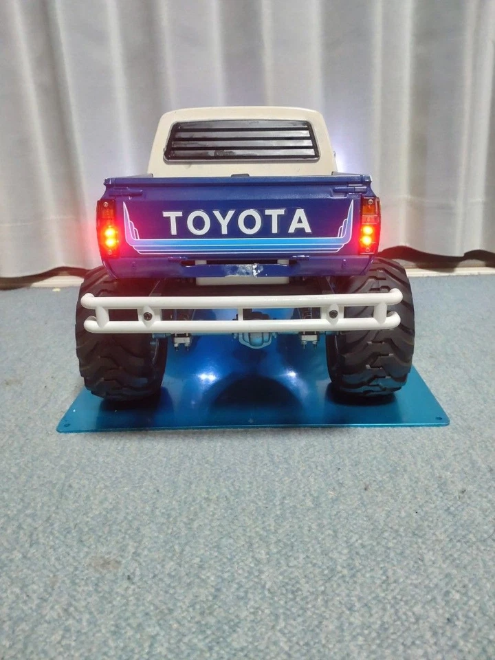 Vintage Tamiya Toyota Hilux 4WD High Lift BRUISER RN36 Hobby Radio Control - Image 4 of 4