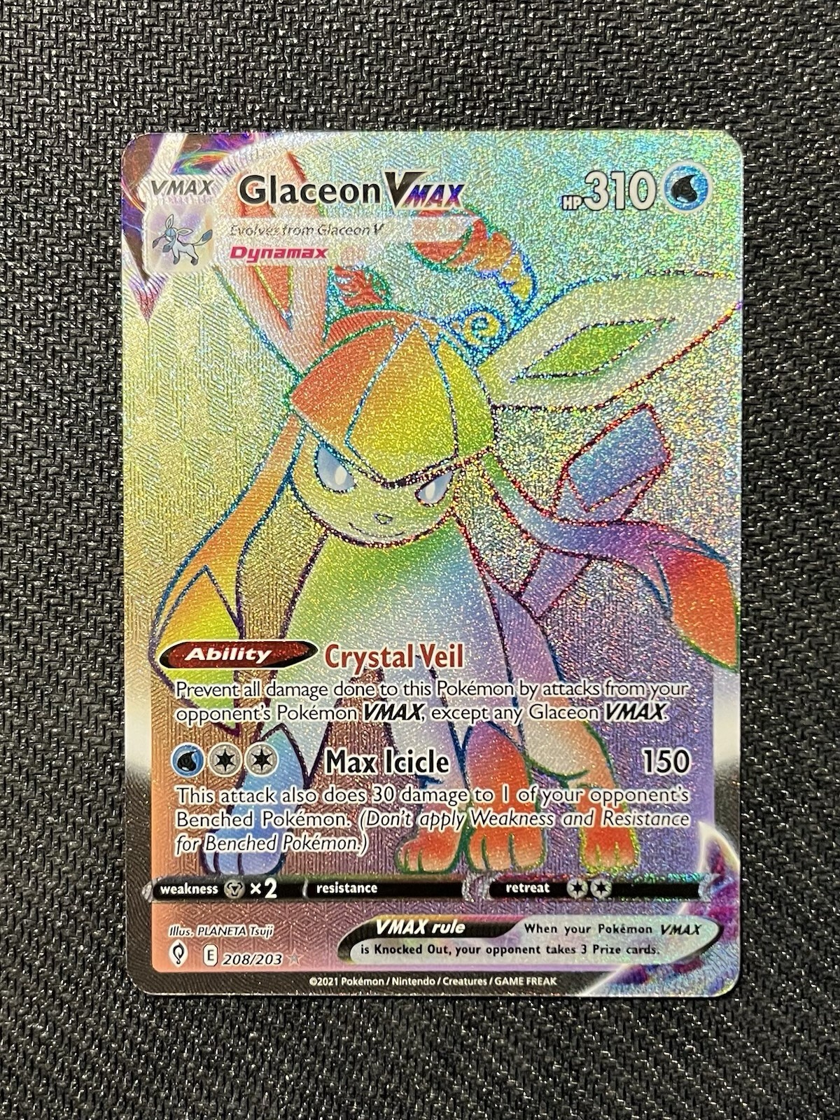 Glaceon VMAX 208/203 Rainbow Secret Rare Evolving Skies Near Mint