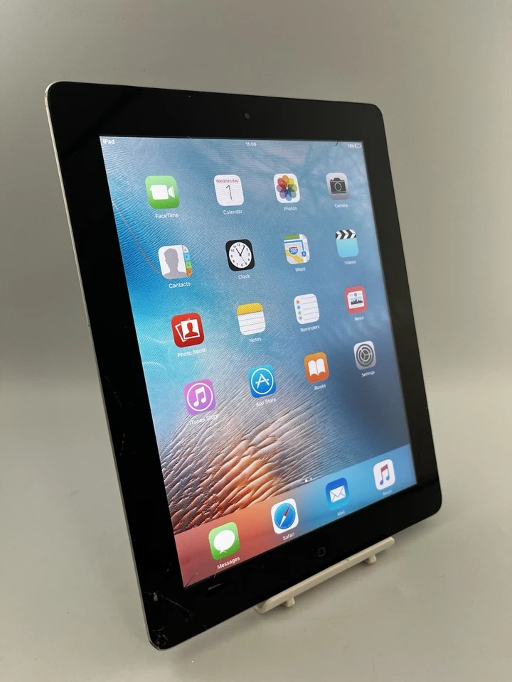 11 x Apple iPad 2 Grey 16GB Wi-Fi 9.7" 512MB Ram Dual-Core IOS Tablet Cracked - Image 3 of 4