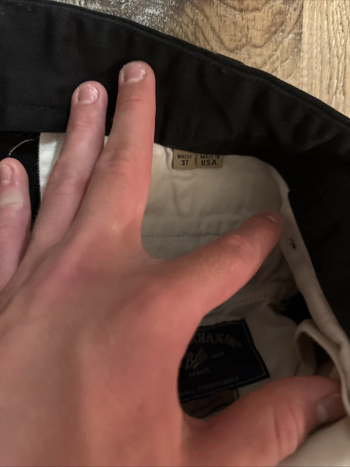 Pantalones chinos informales BILLS KHAKIS para hombre 37x28 negros delanteros planos HECHOS EN EE. UU. Algodón Foto 3 de 4