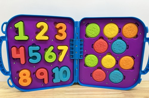 SESAMSTRASSE Krümelmonster Unterwegs Zahlen Mitnehm Hülle KOMPLETT - Bild 1 von 13