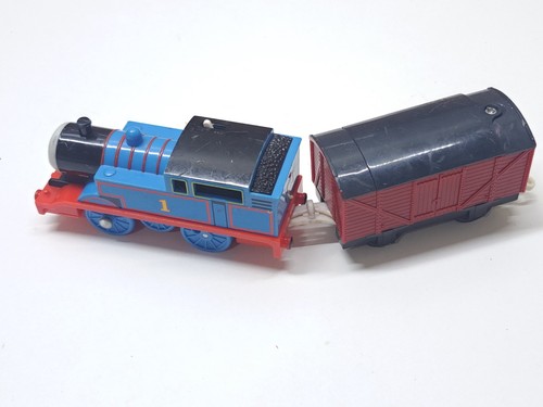 RC R/C Thomas Trackmaster 2009 Mattel FOR PARTS REPAIR NOT WORKING (B) - Picture 4 of 7