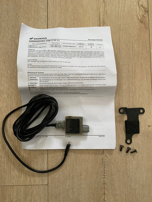 orig Honda USB-Steckdose CB 650/CBR650 RA  RH01-RH08 Bj.19-