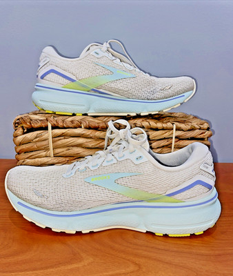 Brooks Ghost 15 Womens Sneakers off White Size 7.5 Medium