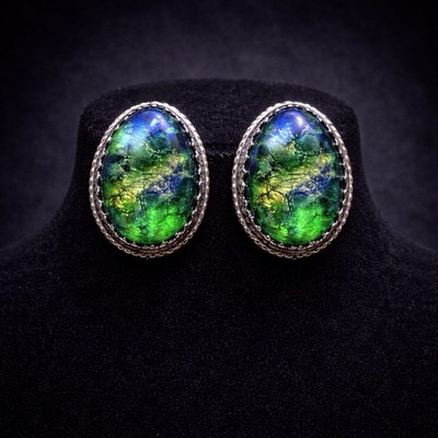 Whiting & Davis Silver Dragon s Breath Earrings Green Art Glass Jelly Belly Clip