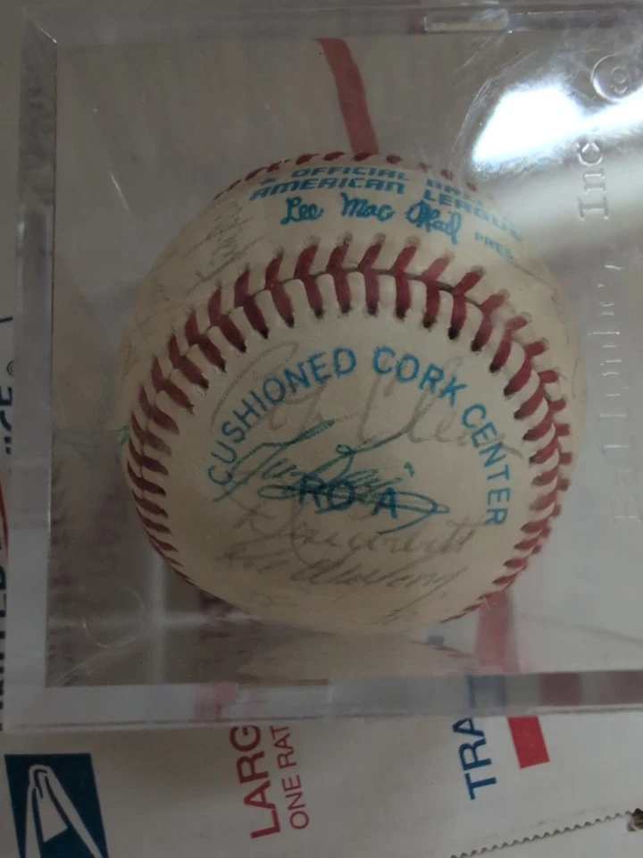 1982 California Angels Team Signed AMerican League Baseball Whole Team (T6#205) - Image 4 of 4