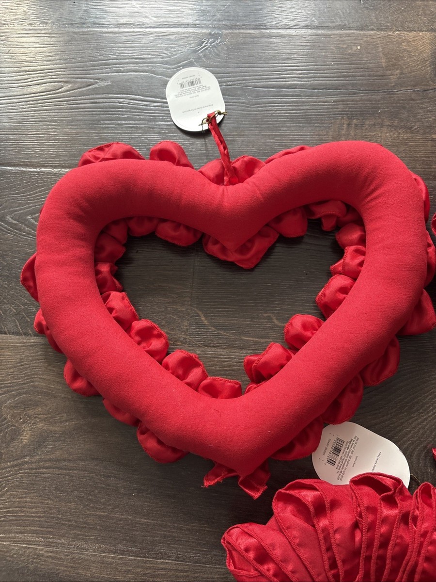 3 Set Threshold Heart Shaped Wreath 16