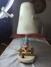 VTG Wood boy With Flute On Fence Dog Frog Nursery Lamp 11  Orig. Shade cut Cord